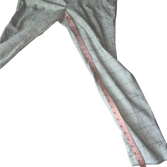 NWT H&M Grey Windowpane Plaid Ankle Pants - Size 12 - Picture 2 of 8